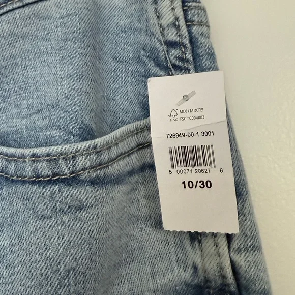 GAP Light Blue Stretchy Straight Leg Jeans NWT Size 10/30 - Picture 2 of 7